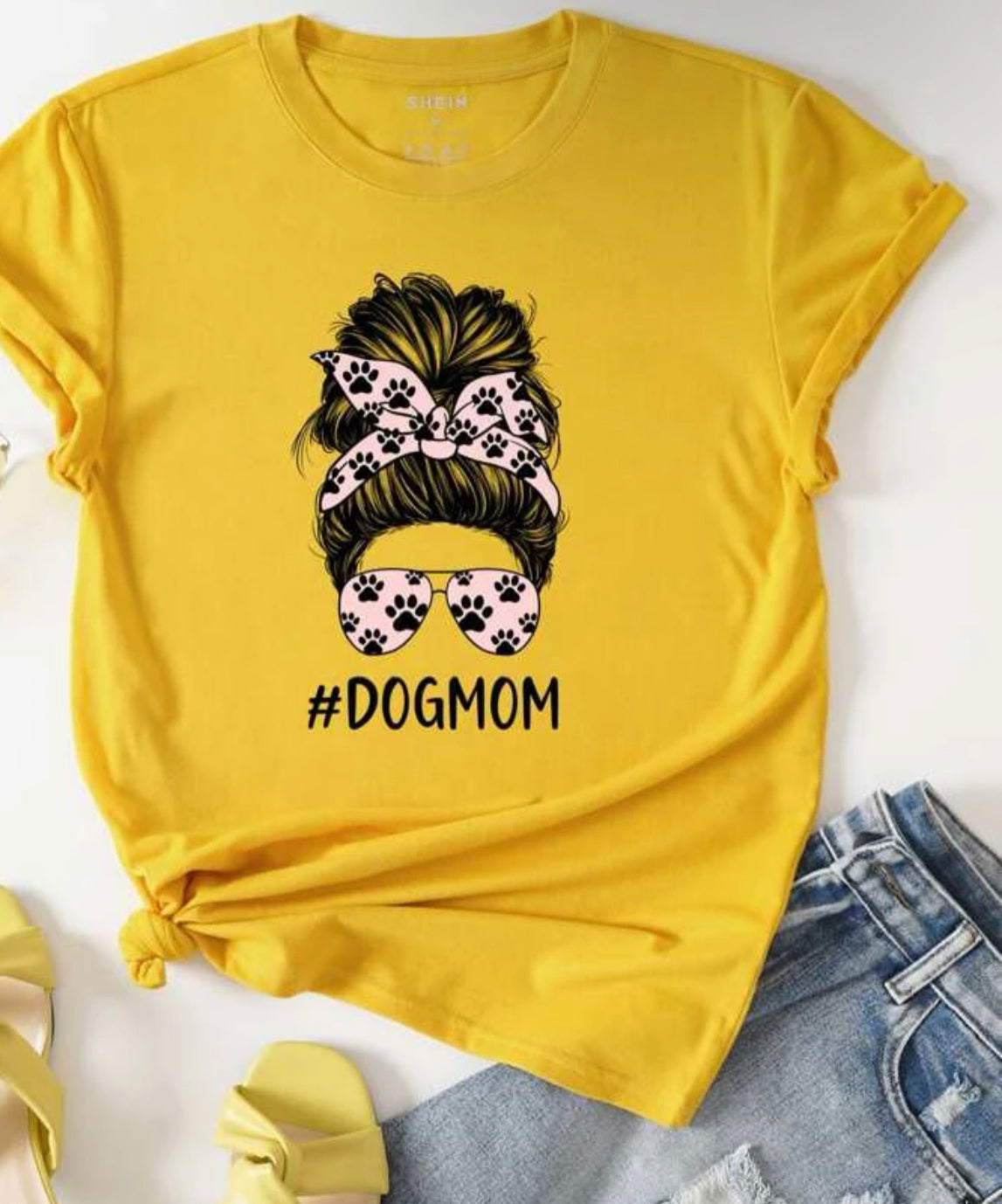 T-shirt: DOG MOM