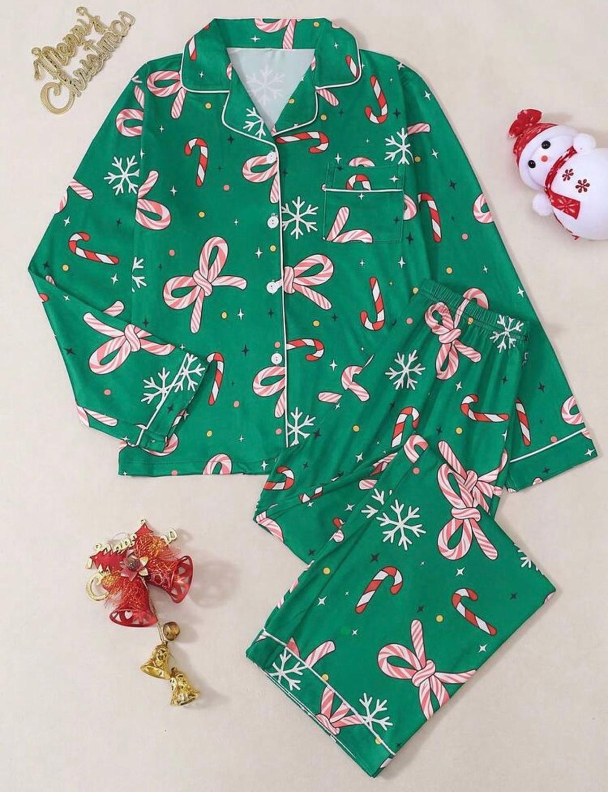 Pijama Navideña Candy Cane Verde – Alegre, Cómoda y Encantadora