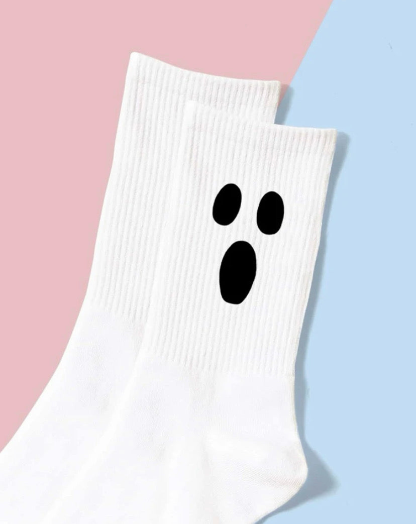 Calcetines con expresión de sorpresa