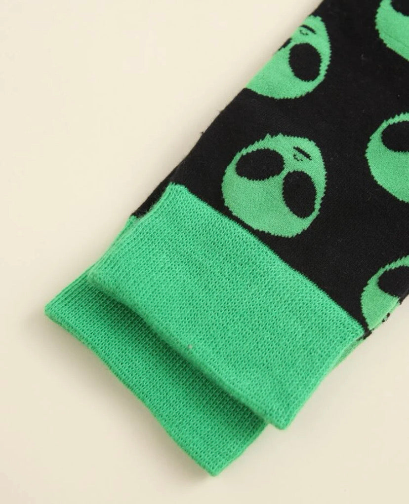 Calcetines con estampado de extraterrestres