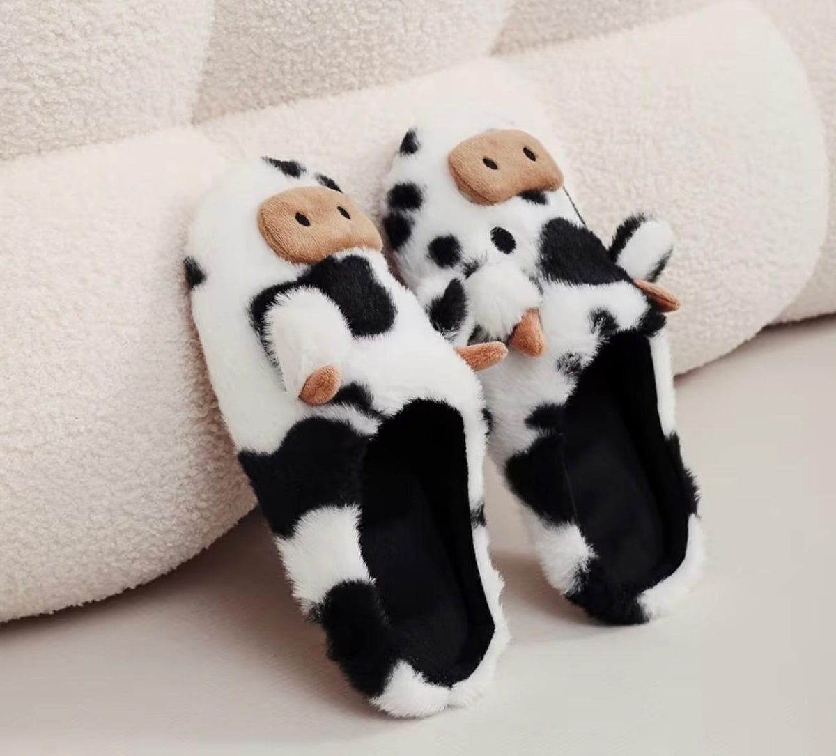 Pantuflas Vaquita – Suaves, Divertidas y Súper Adorables