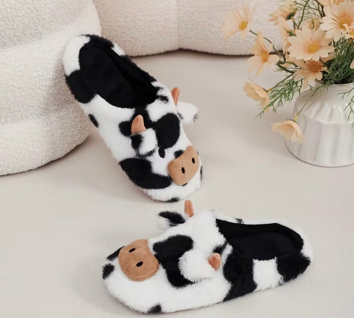 Pantuflas Vaquita – Suaves, Divertidas y Súper Adorables