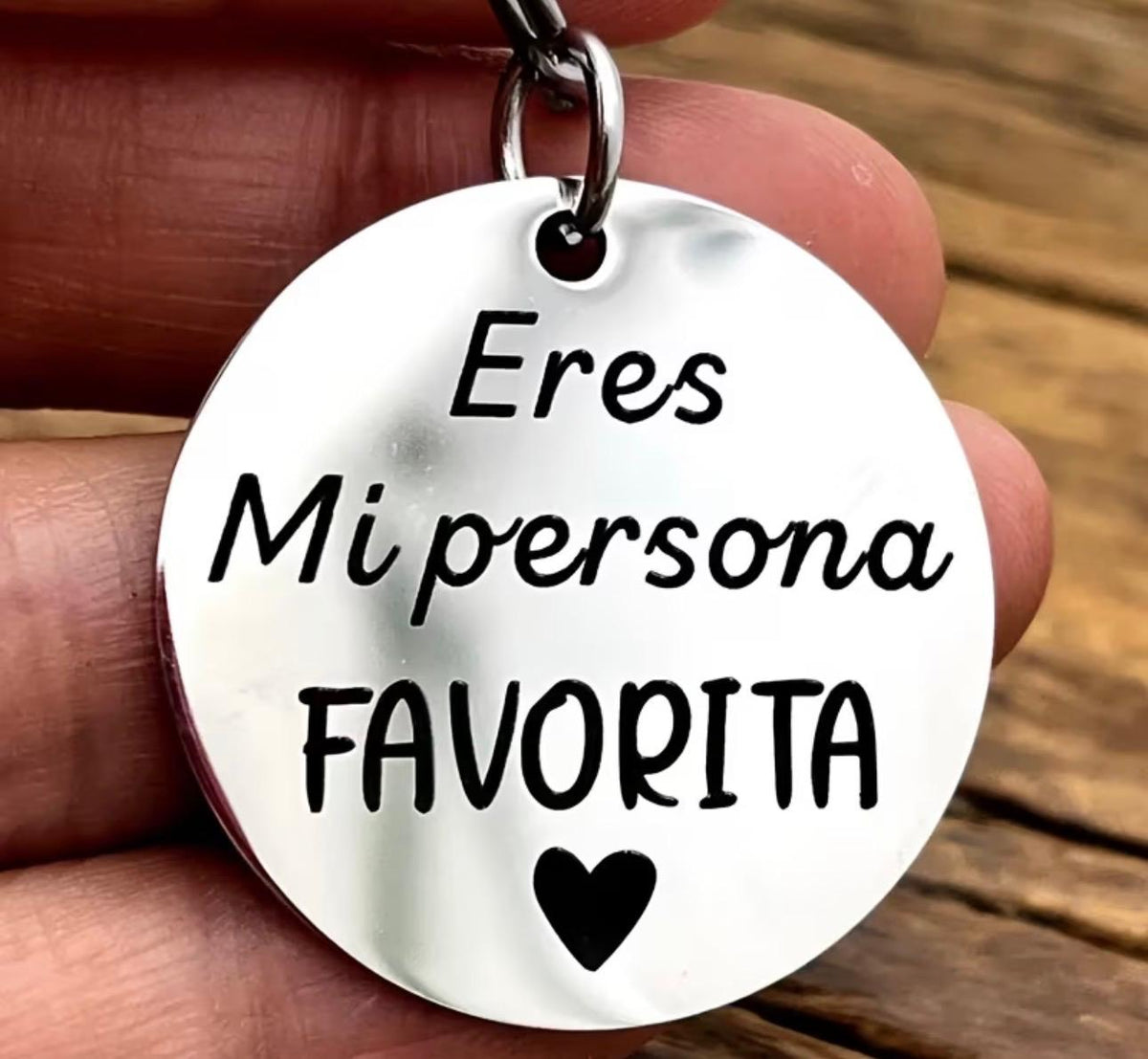 Llavero “Eres Mi Persona Favorita” – Un Detalle Pequeño con un Gran Significado