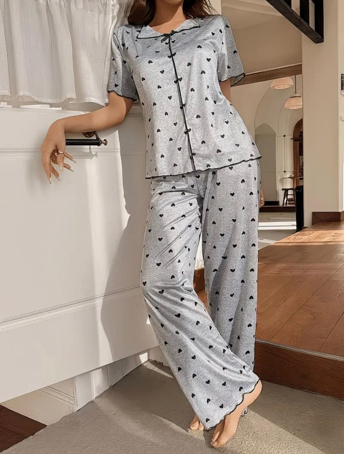 Pijama Mini Hearts – Sencilla, Coqueta y Súper Cómoda