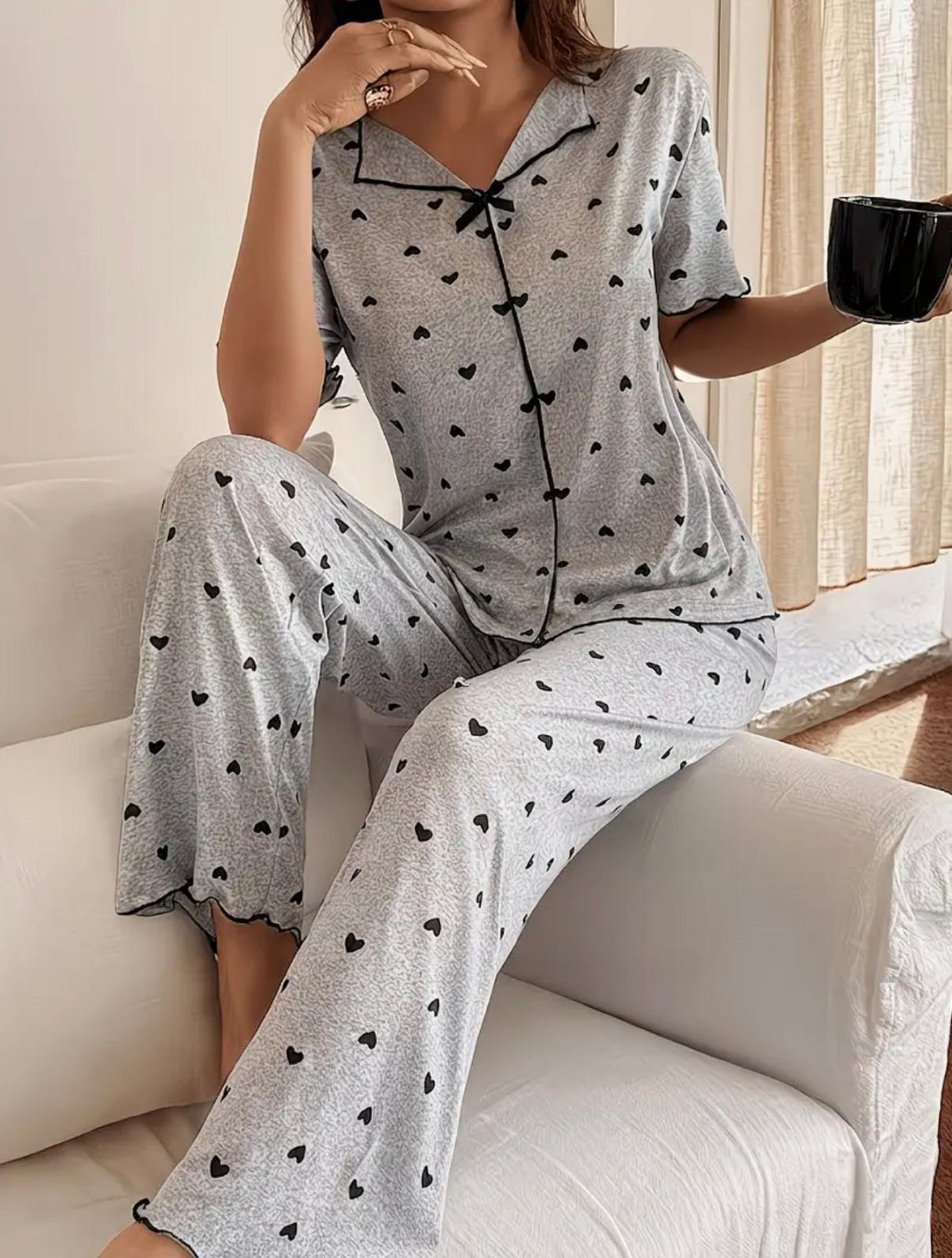 Pijama Mini Hearts – Sencilla, Coqueta y Súper Cómoda