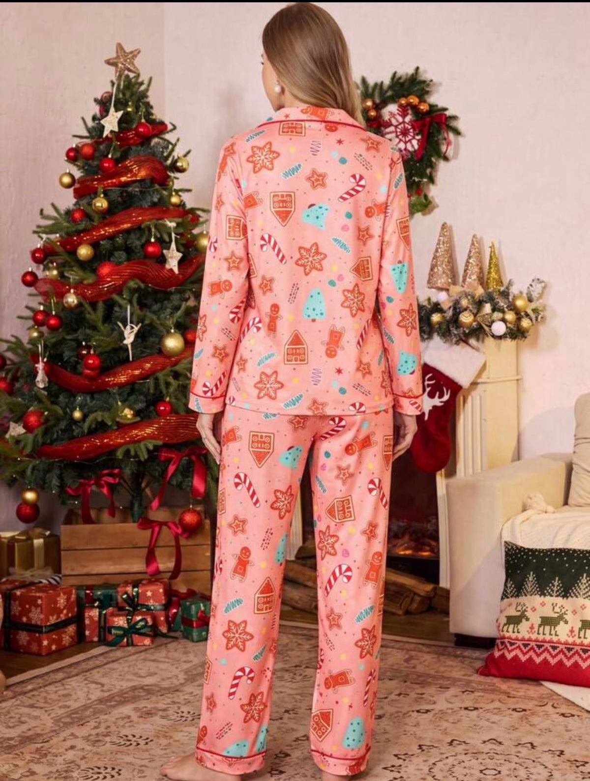 Pijama Navideña Rosa Gingerbread – Dulce, Femenina y Festiva