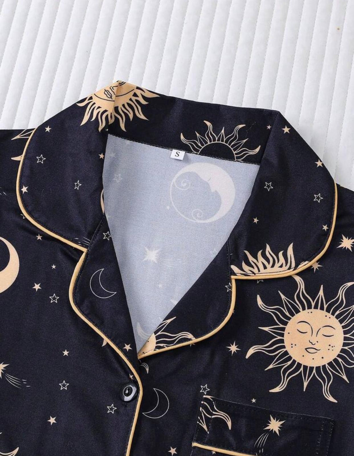 Pijama Celestial Sol & Luna – Elegante, Mística y Súper Cómoda