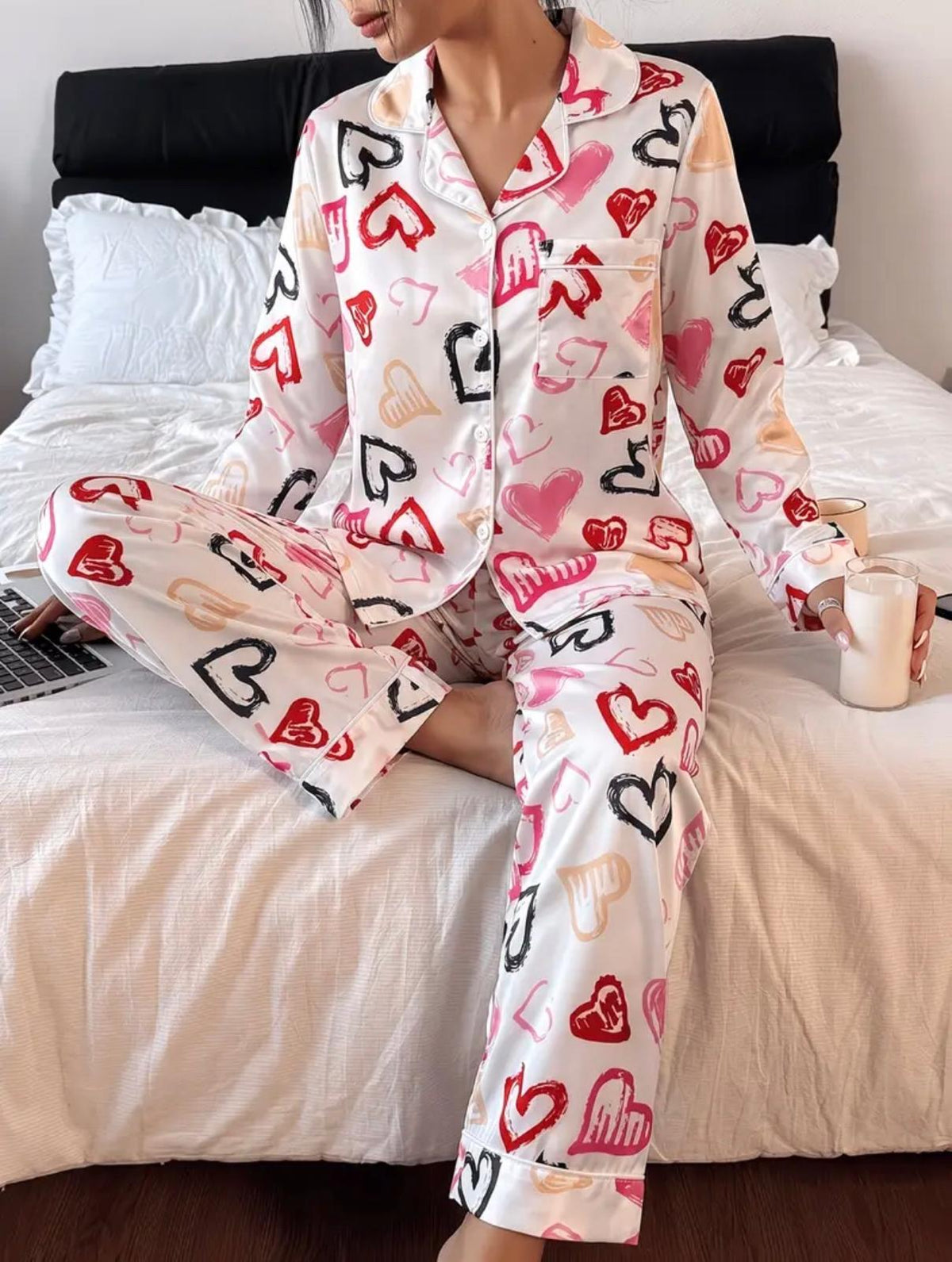 Pijama Hearts – Romántica, Moderna y Súper Cómoda