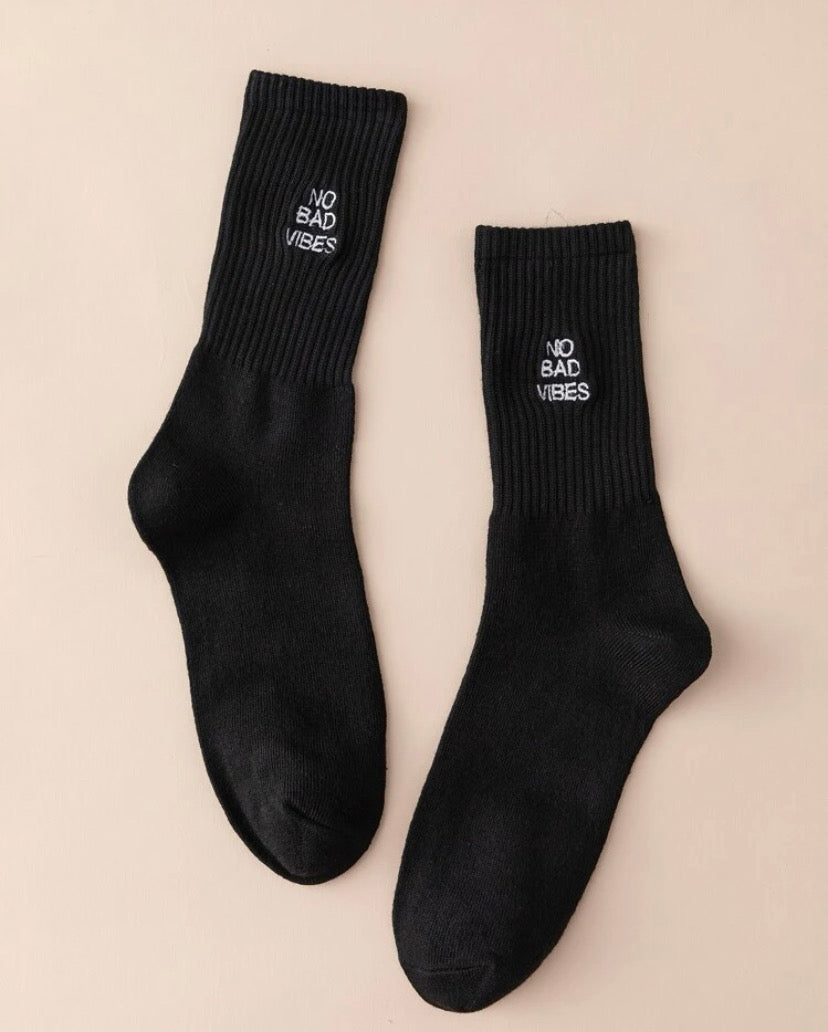Calcetines con bordado NO BAD VIBES